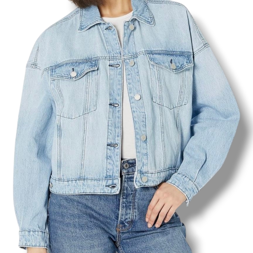[BLANKNYC] Womens Denim Trucker Jacket - Light Wash, Size Medium